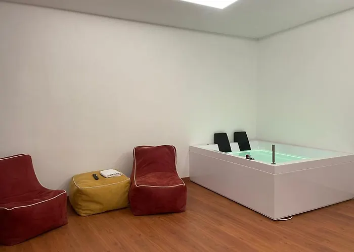 Donna Mila 梅萨涅