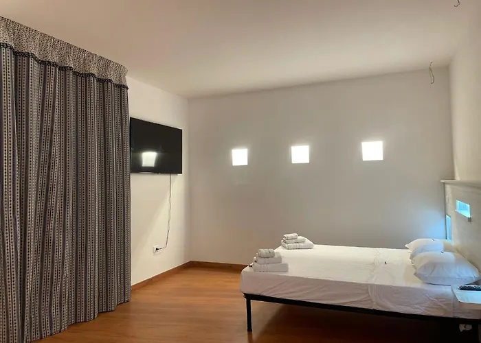 Donna Mila דירה *